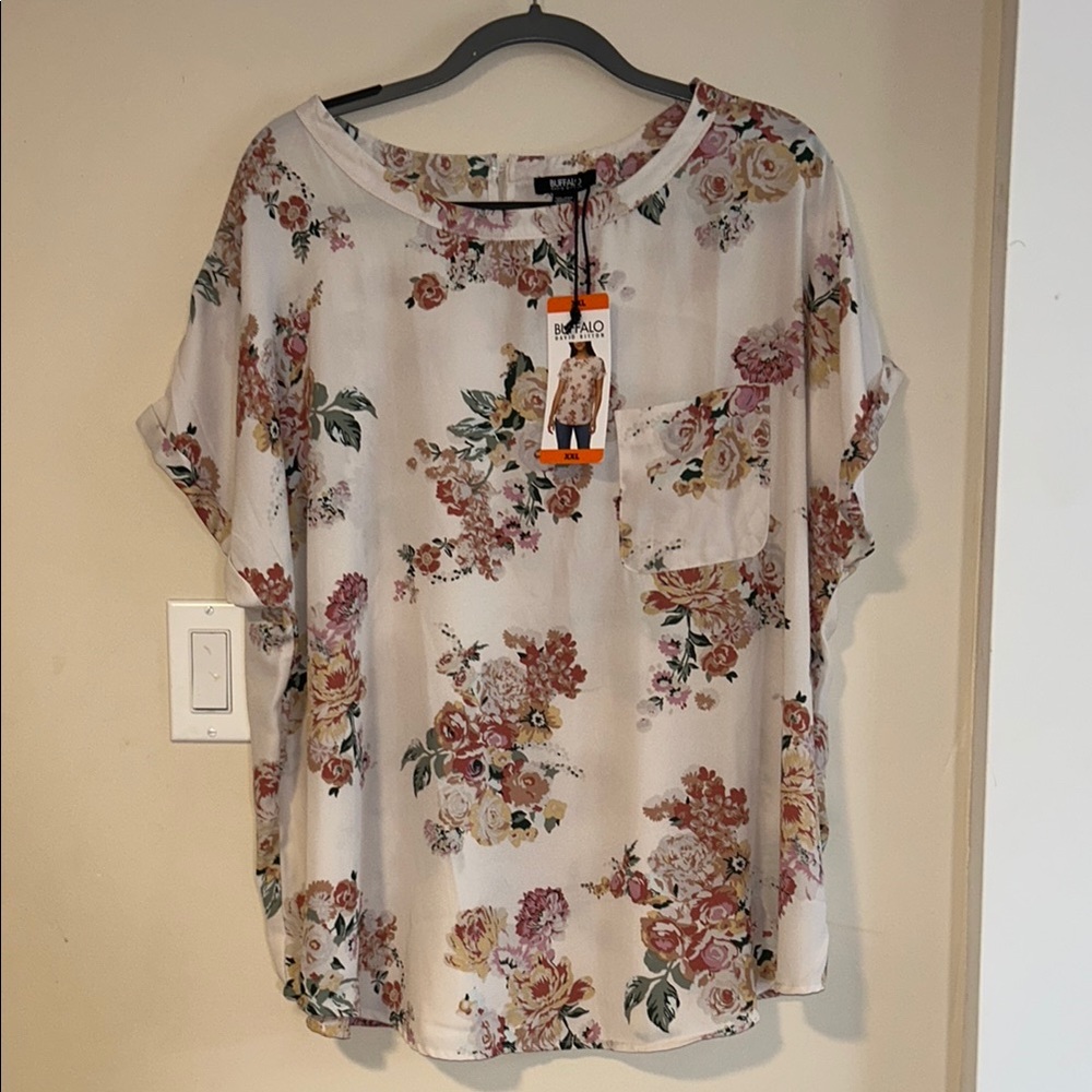 🧡4/$20🧡 NWT Floral Print Blouse - Cream and Pink